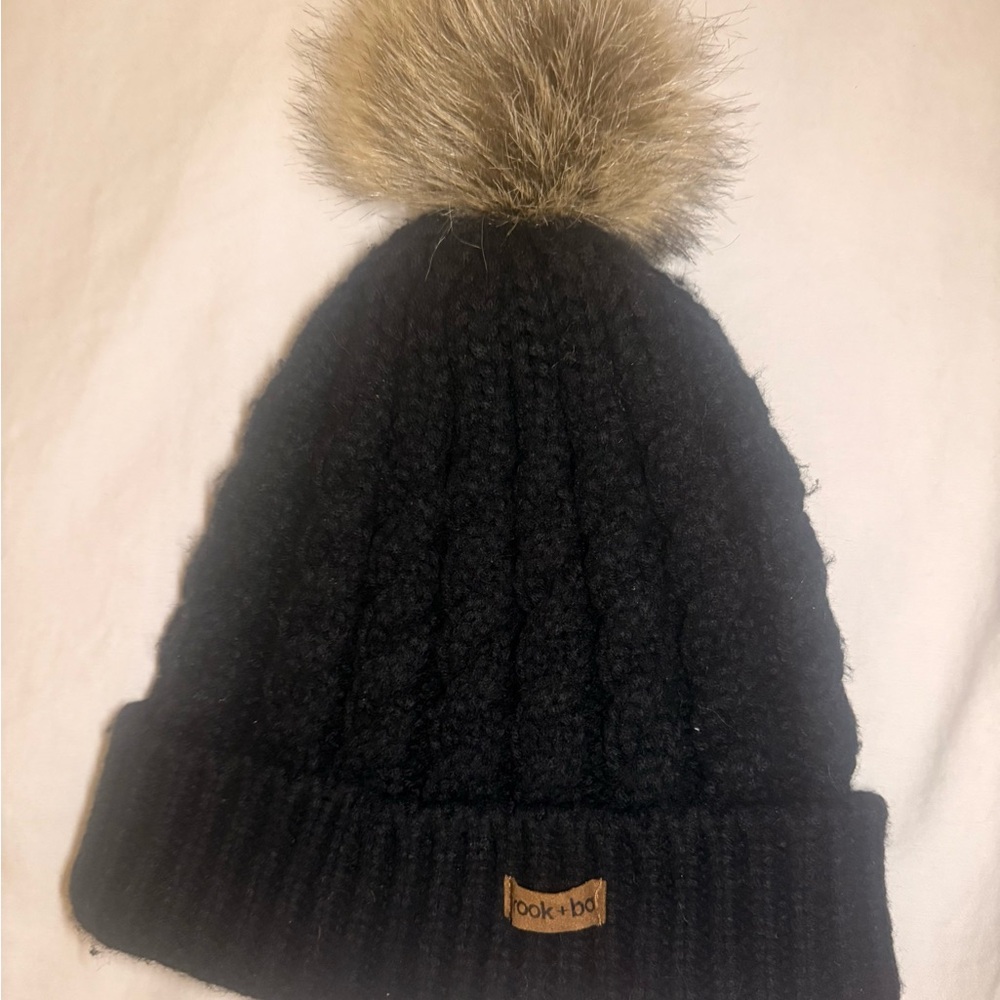 Black Knit Pom-Pom Beanie
